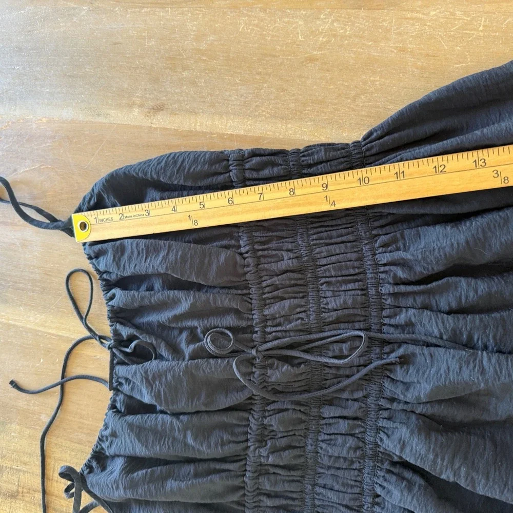 Abercrombie & Fitch smocked tie